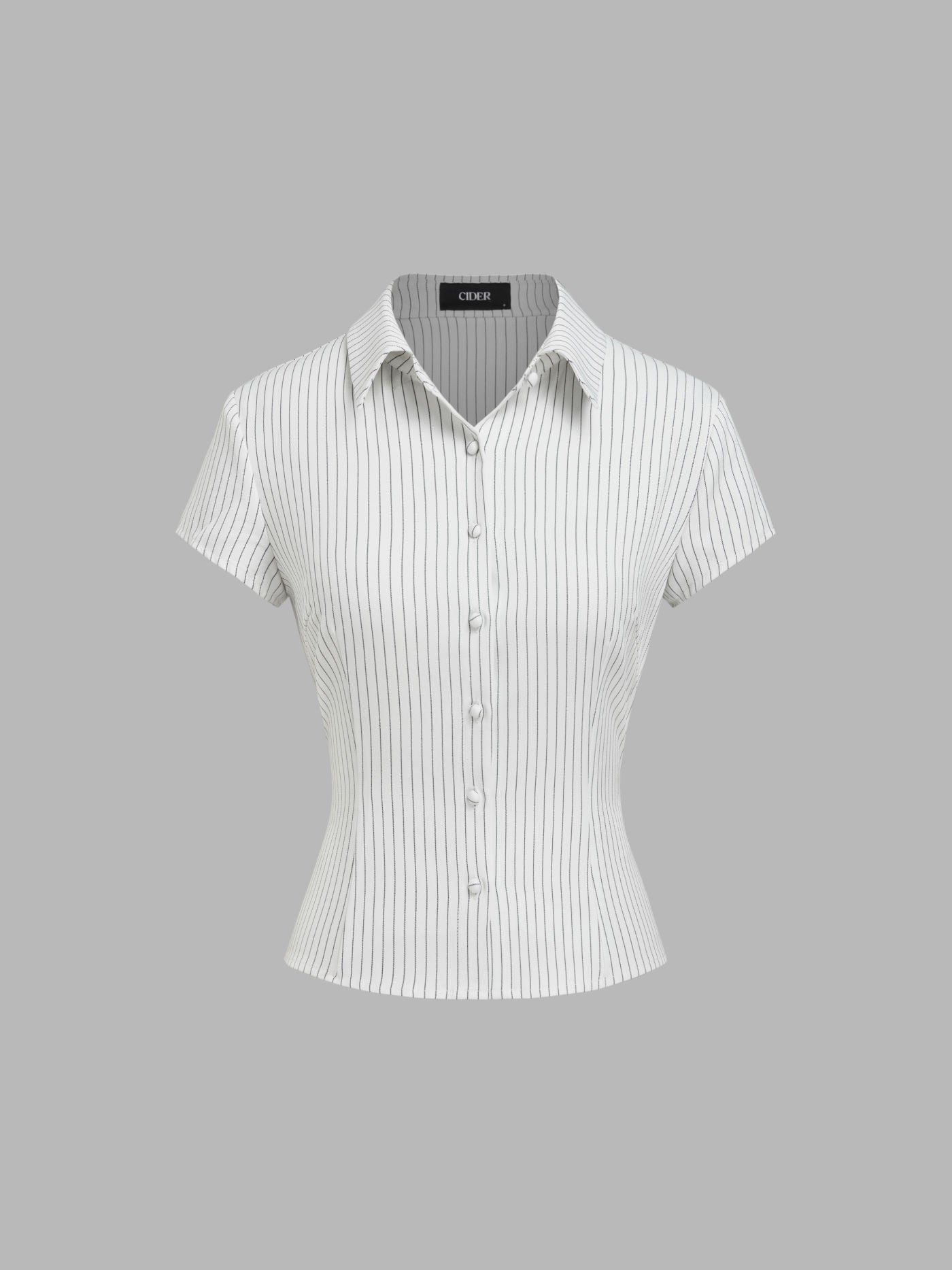 Camicia a maniche corte con righe sul colletto
