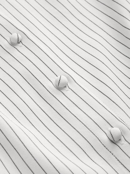 Camicia a maniche corte con righe sul colletto